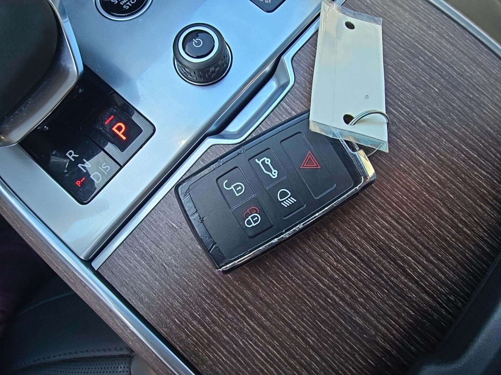 2023 Land Rover Range Rover SE AWD