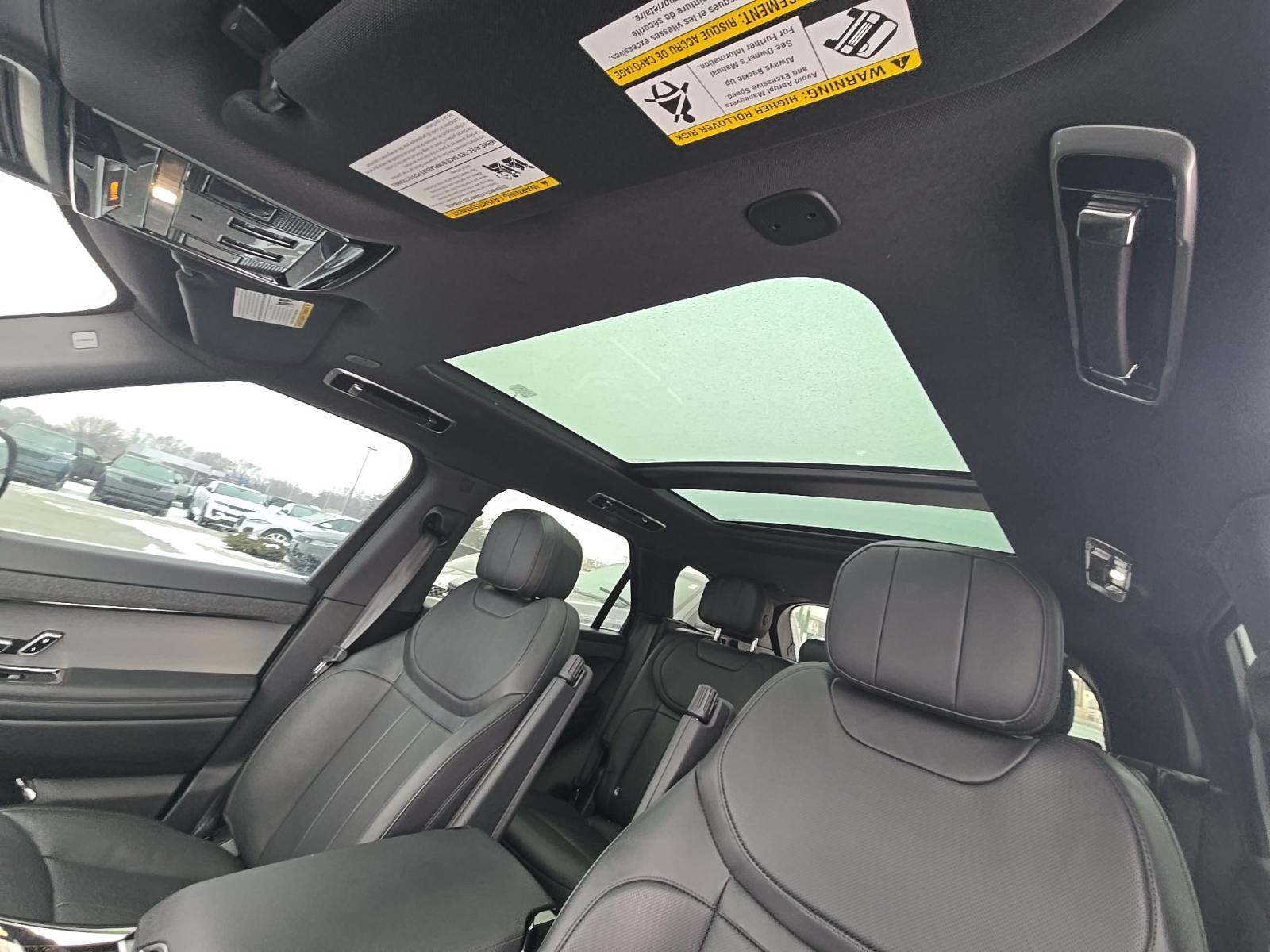 2025 Land Rover Range Rover Sport SE AWD