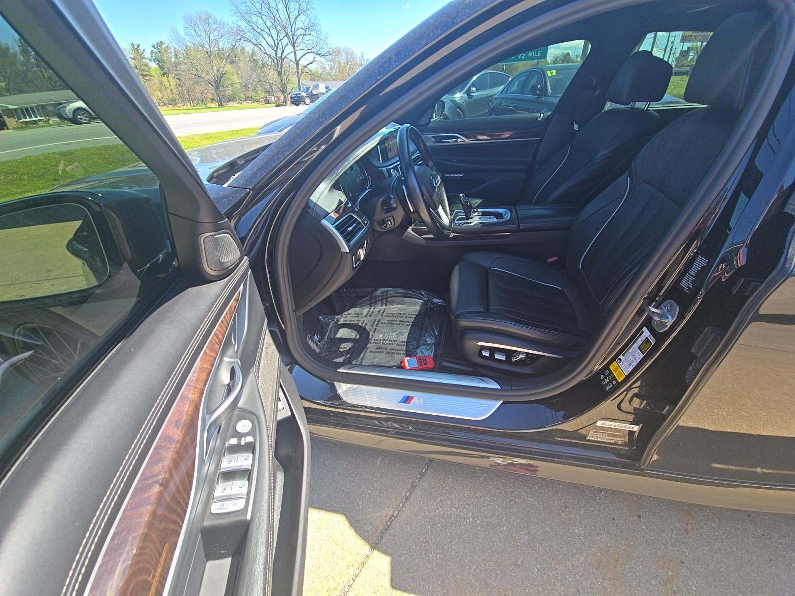 2017 BMW 7 Series 750i xDrive AWD