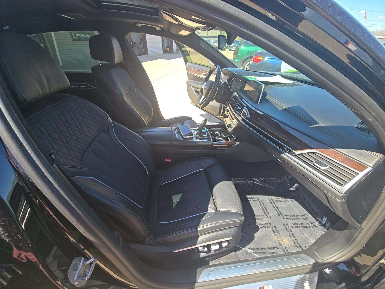 2017 BMW 7 Series 750i xDrive AWD