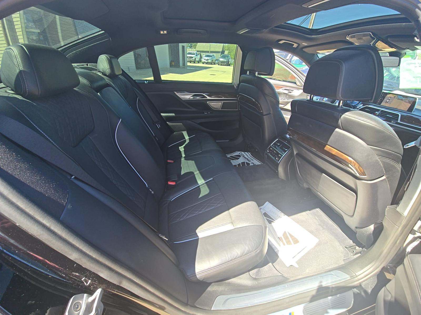 2017 BMW 7 Series 750i xDrive AWD
