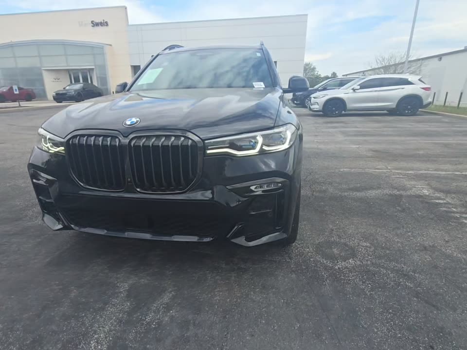 2021 BMW X7 M50i AWD
