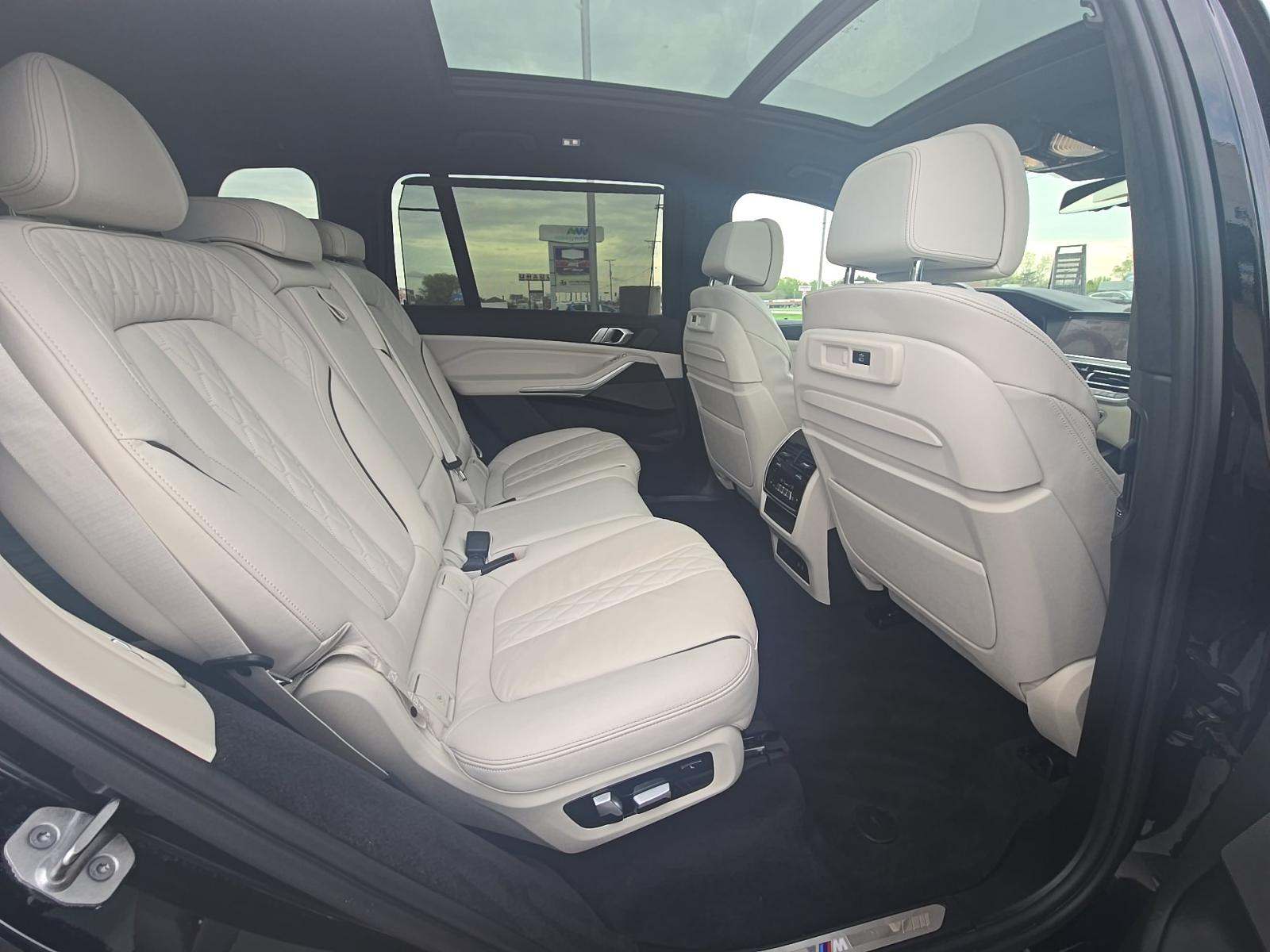2021 BMW X7 M50i AWD