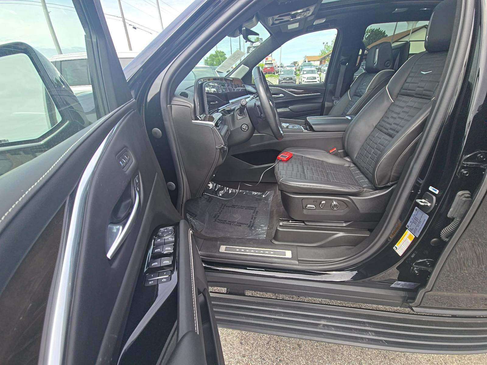 2023 Cadillac Escalade Sport Platinum AWD