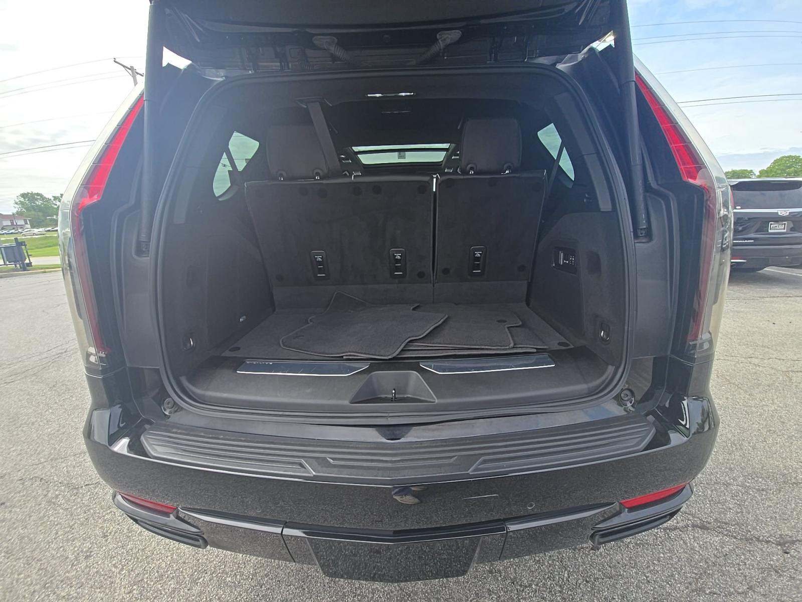 2023 Cadillac Escalade Sport Platinum AWD