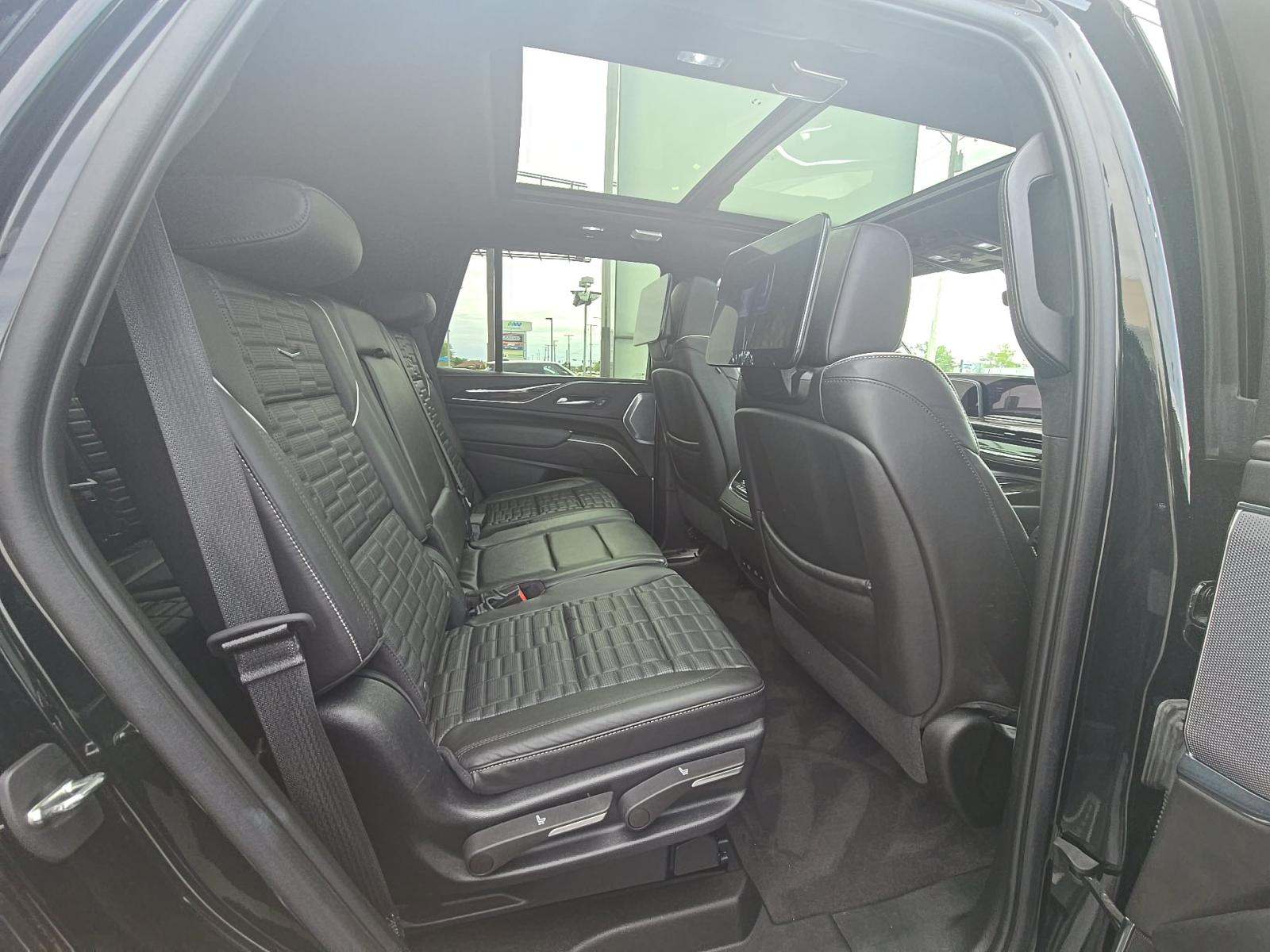 2023 Cadillac Escalade Sport Platinum AWD