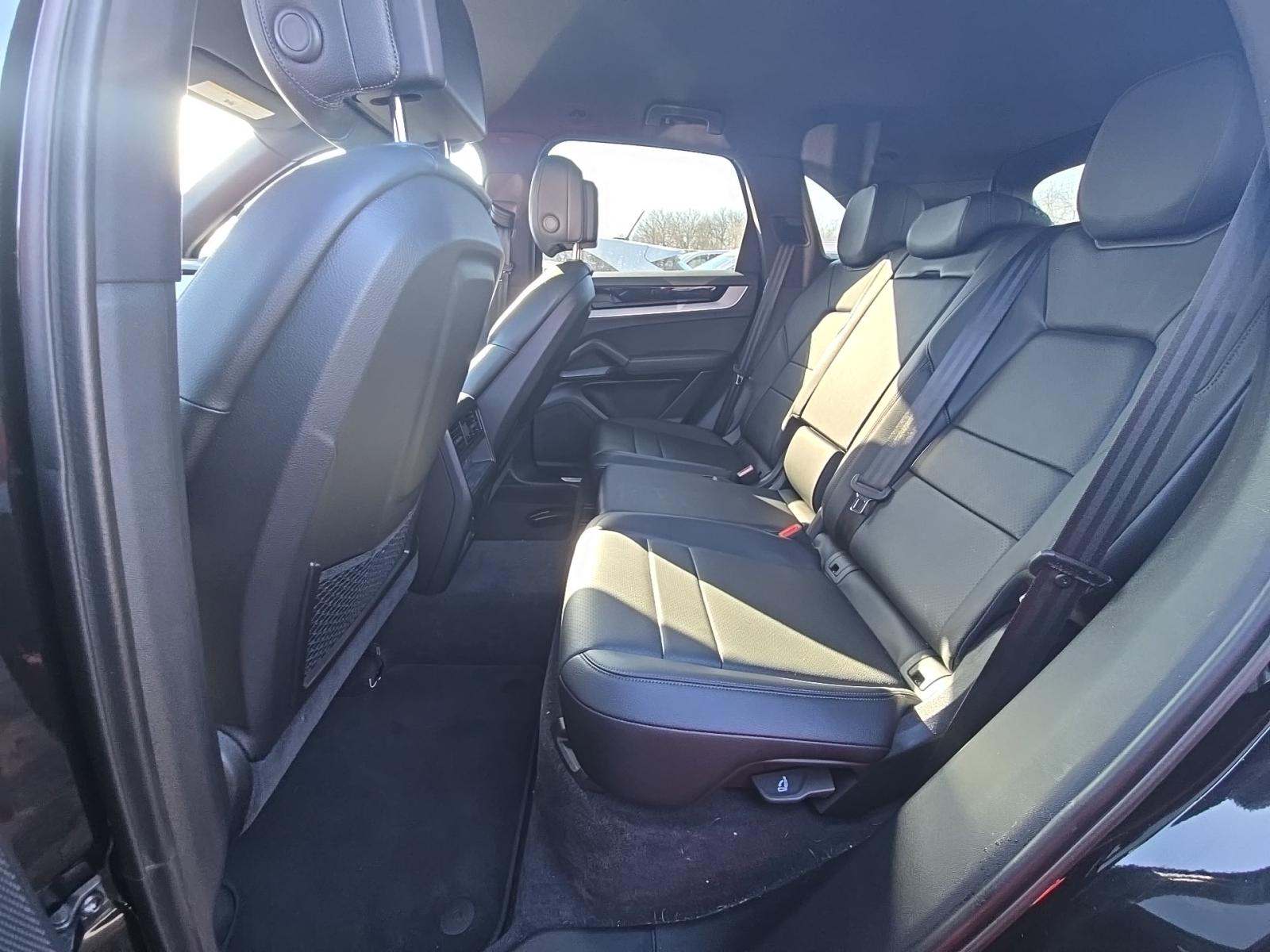 2025 Porsche Cayenne Base AWD