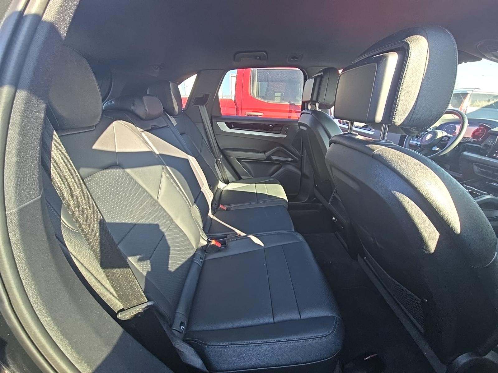 2025 Porsche Cayenne Base AWD