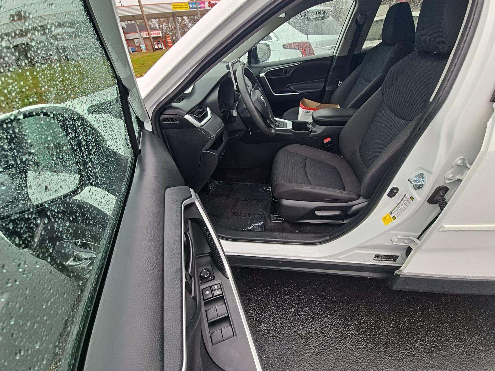 2024 Toyota RAV4 Hybrid LE AWD