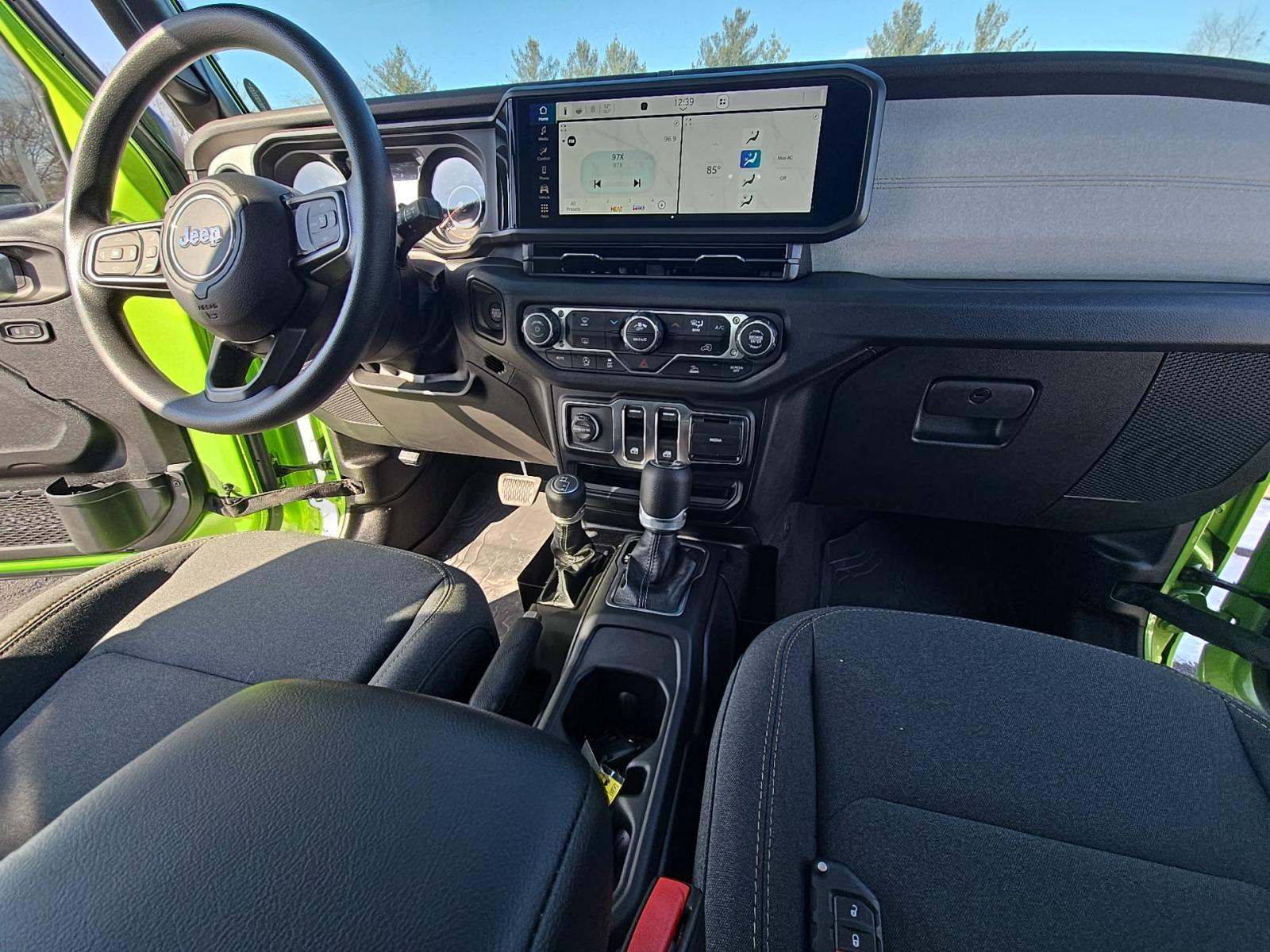 Jeep Wrangler 2 Door Sport снимка Jeep Wrangler 2 Door Sport