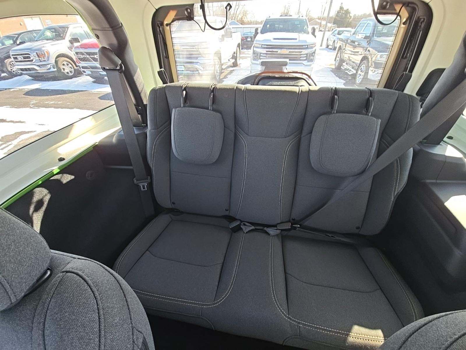 Jeep Wrangler 2 Door Sport снимка Jeep Wrangler 2 Door Sport