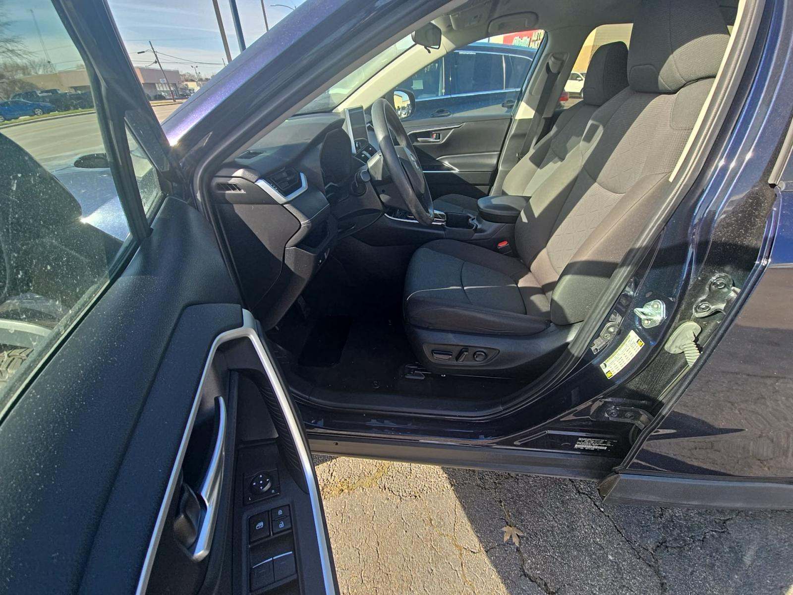 2023 Toyota RAV4 XLE AWD