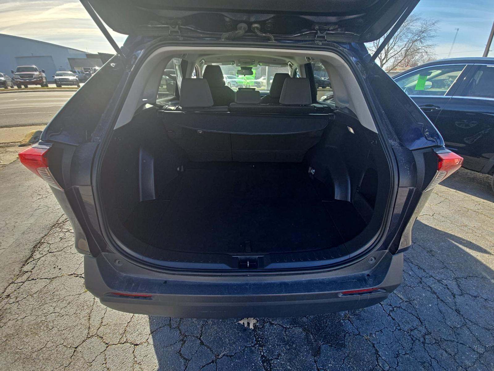 2023 Toyota RAV4 XLE AWD