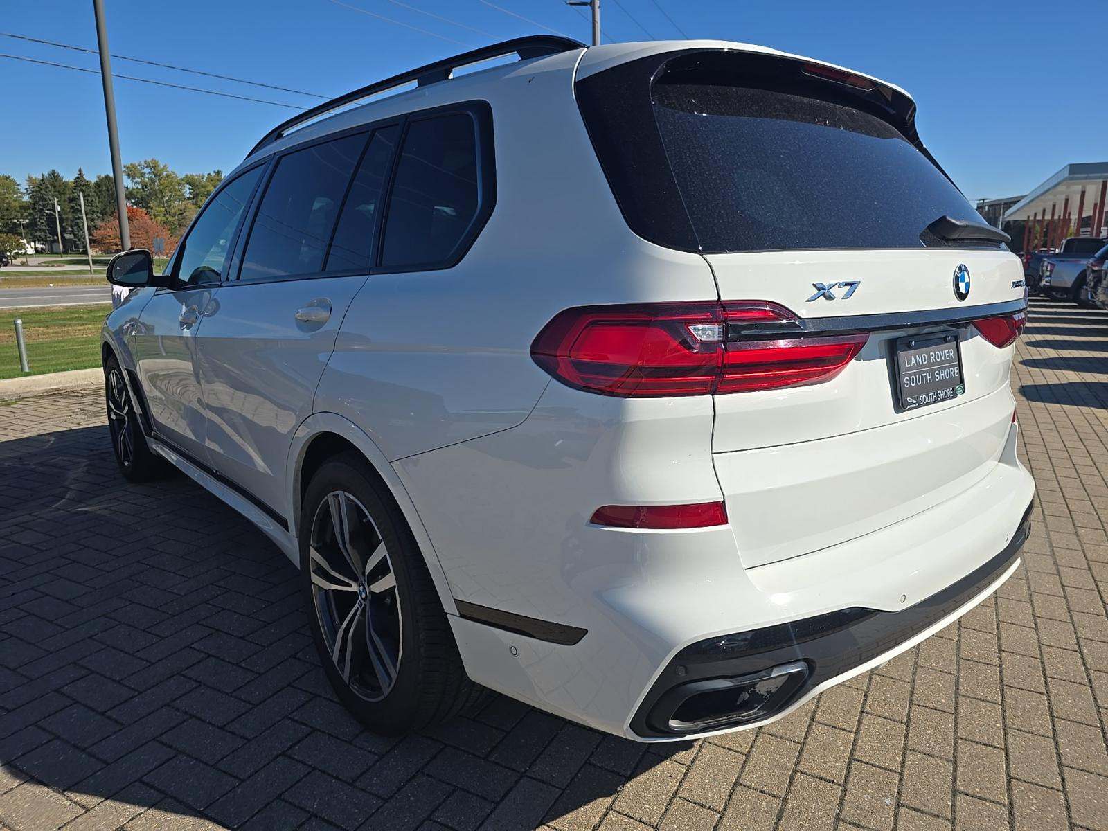 2022 BMW X7 xDrive40i AWD