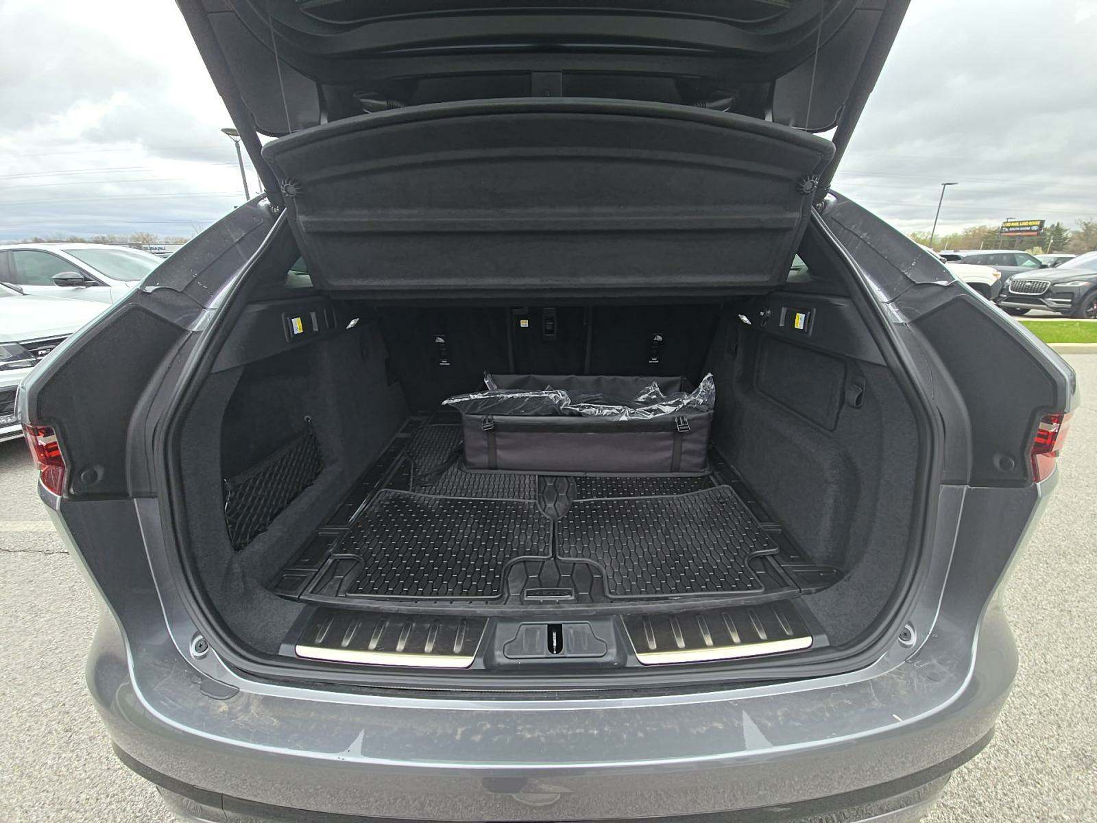 2024 Jaguar F-PACE P250 R-Dynamic S AWD