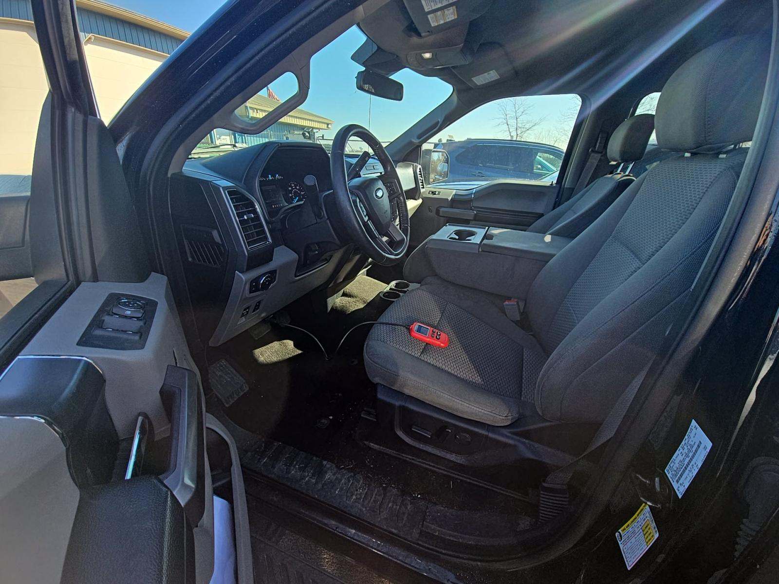 FORD F-150 - 6