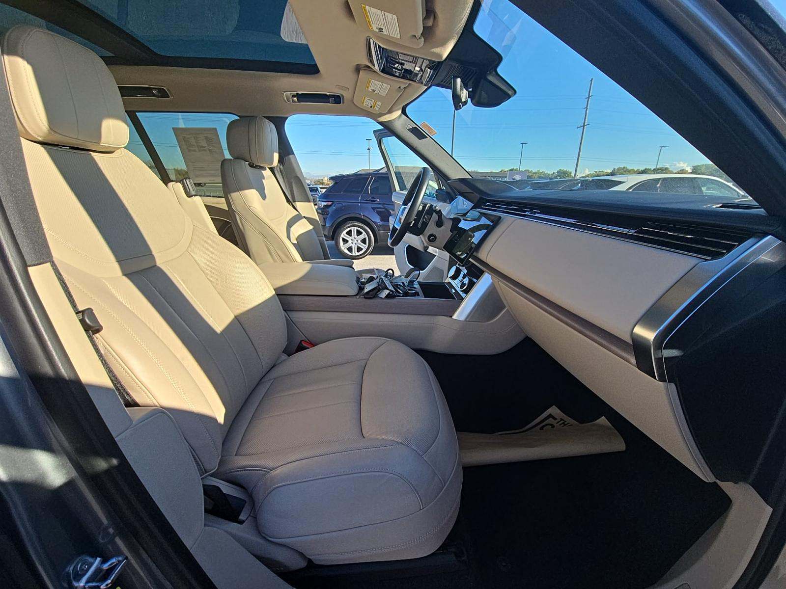 2023 Land Rover Range Rover SE AWD