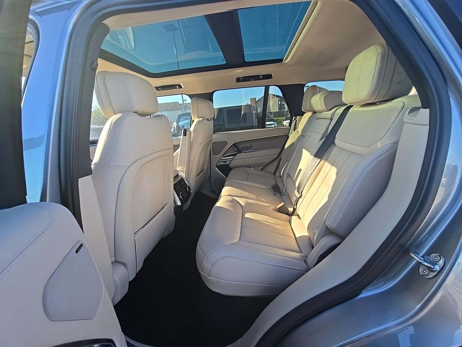 2023 Land Rover Range Rover SE AWD