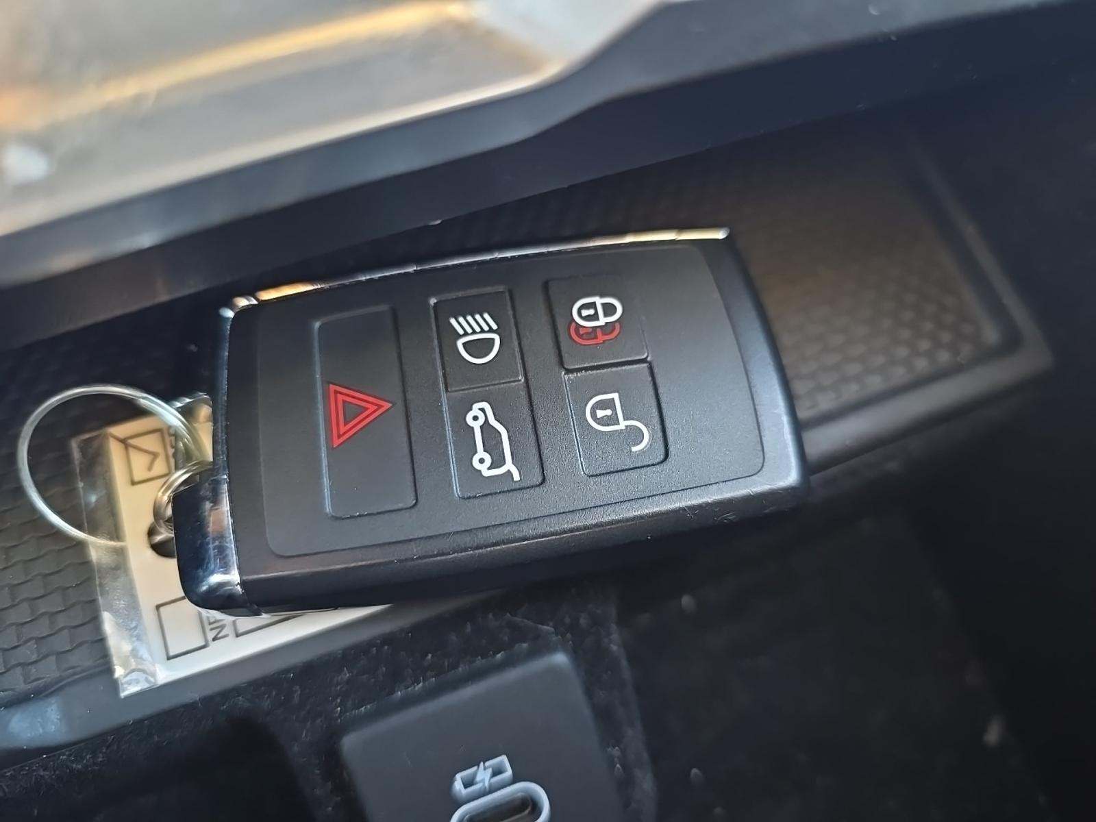 2023 Land Rover Range Rover SE AWD