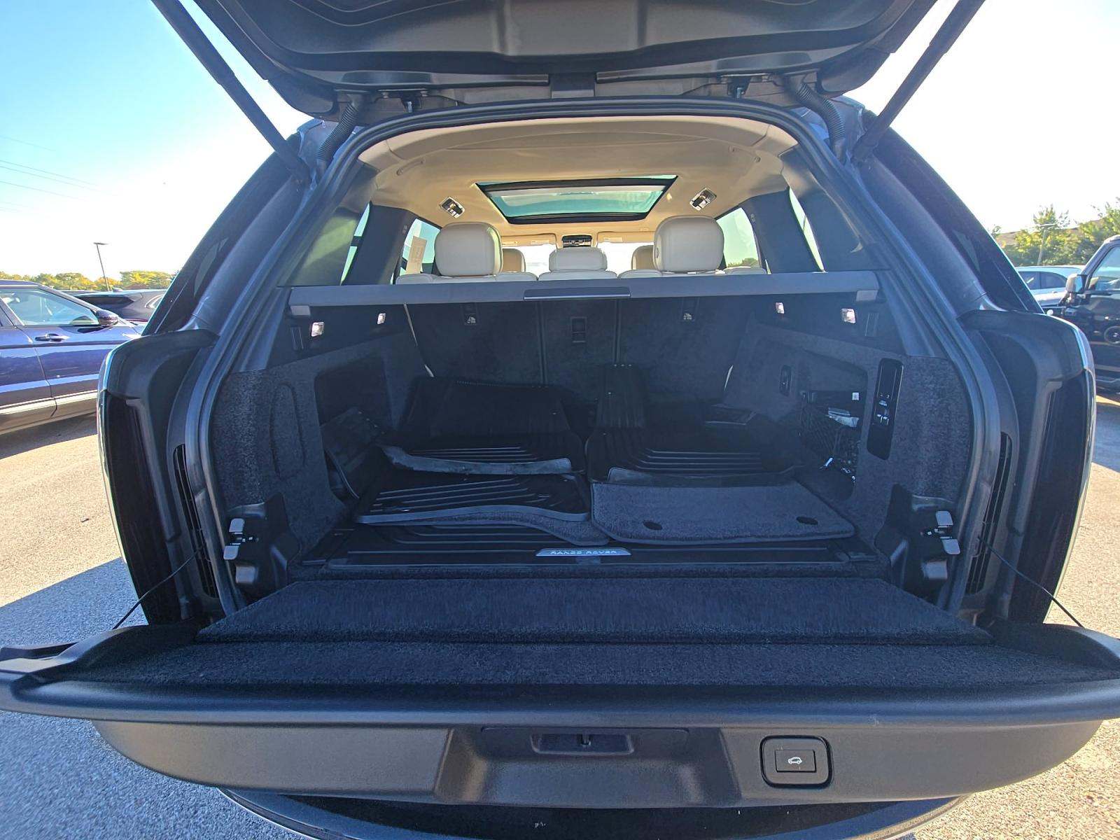 2023 Land Rover Range Rover SE AWD