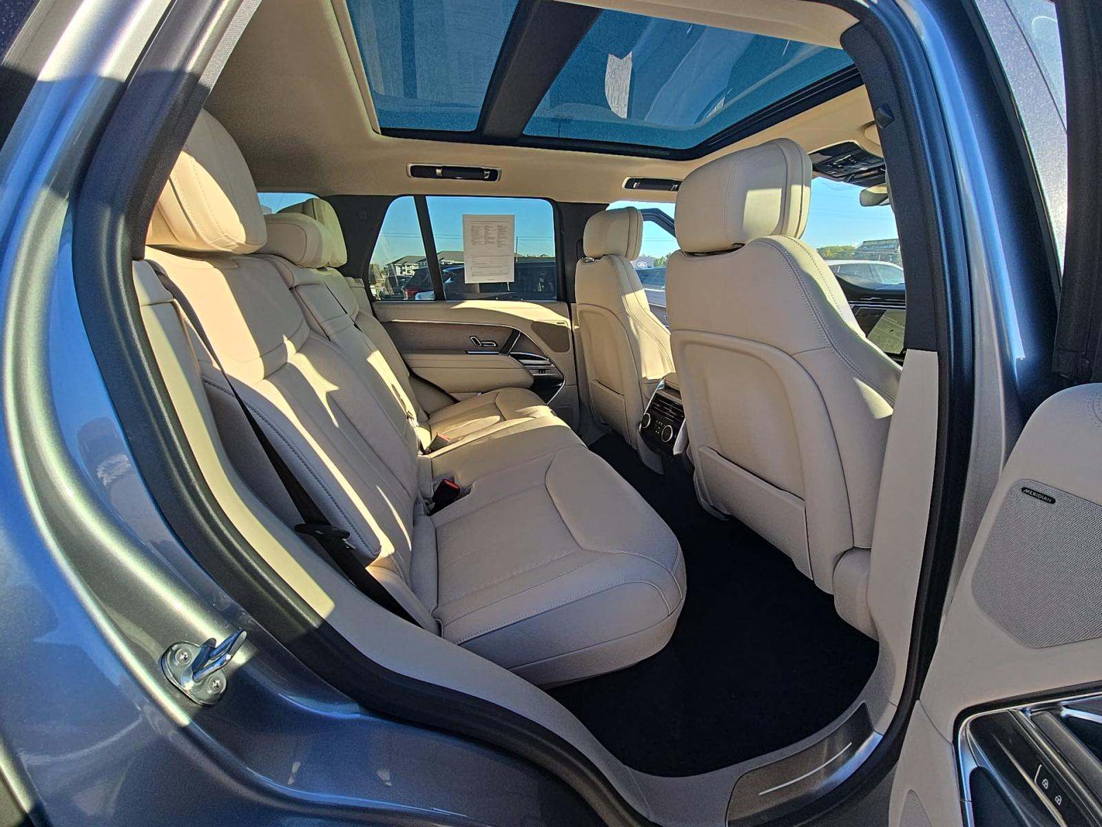 2023 Land Rover Range Rover SE AWD