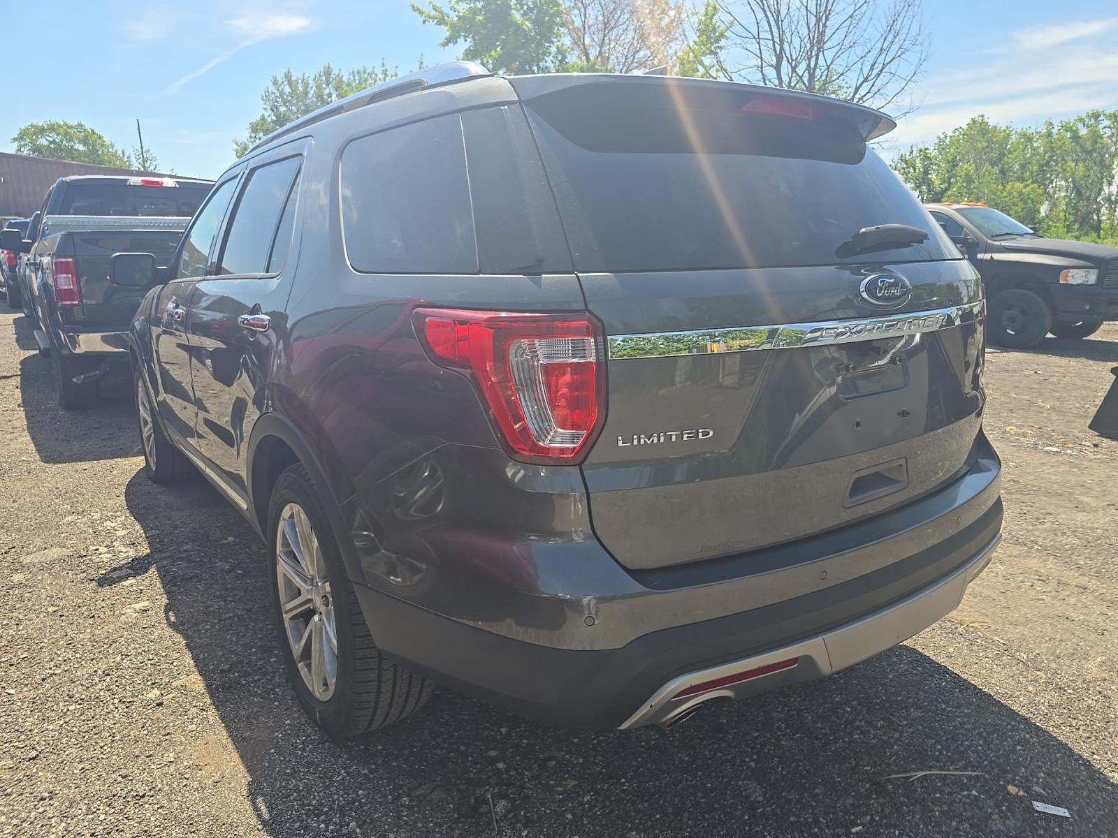FORD EXPLORER - 2