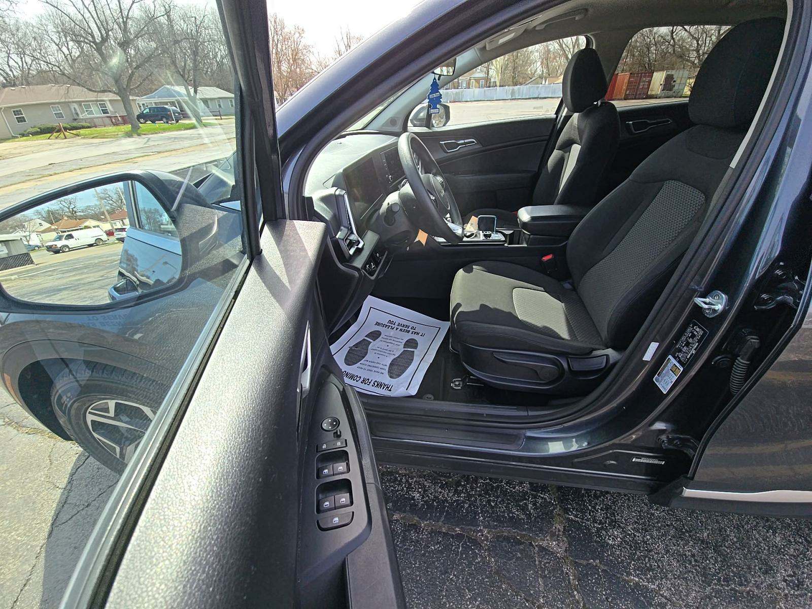 2023 Kia Sportage LX FWD