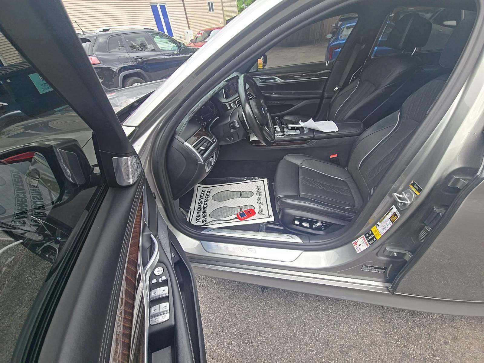 2021 BMW 7 Series M760i xDrive AWD