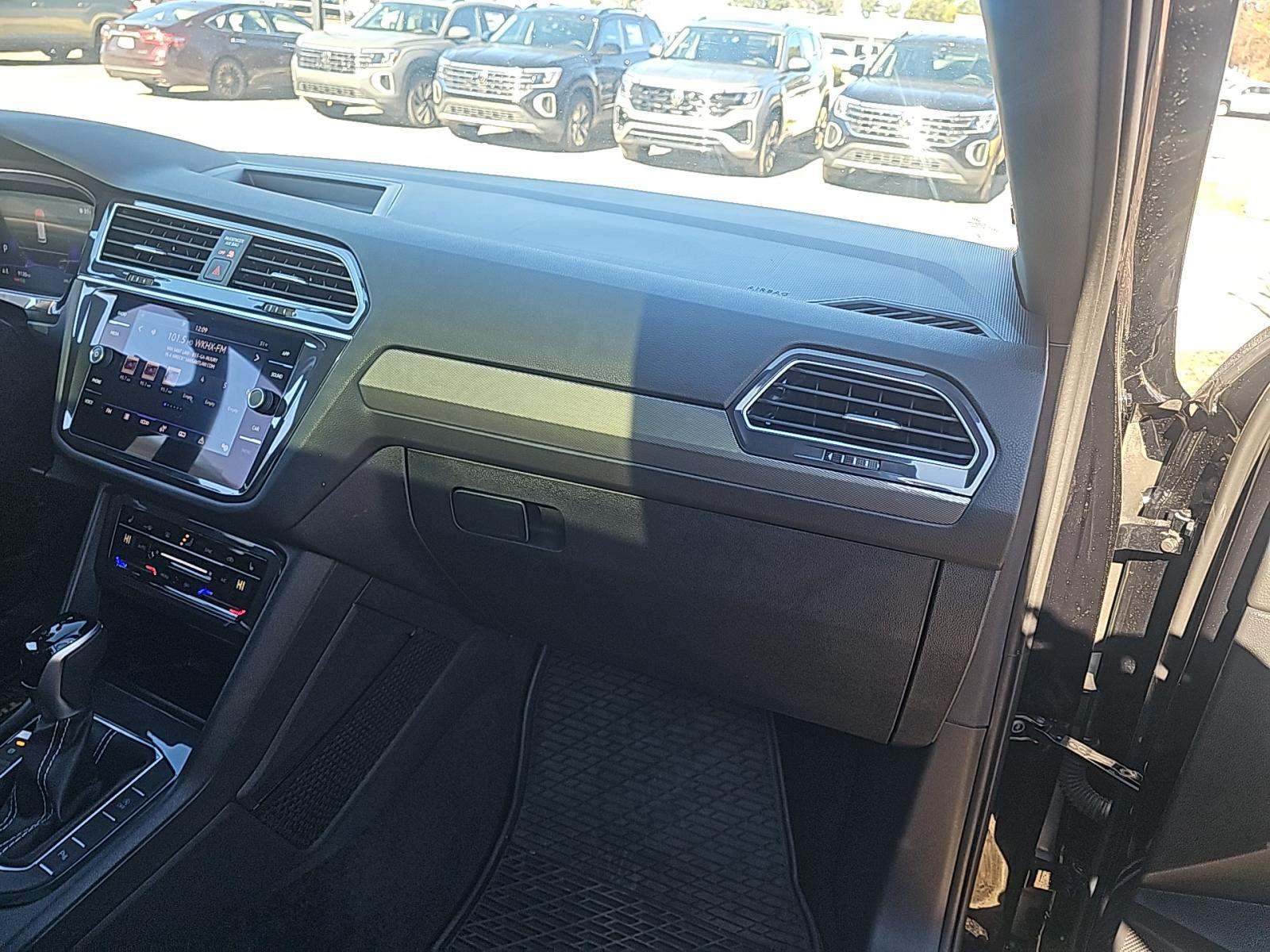 2024 Volkswagen Tiguan 2.0T SE R-Line Black FWD