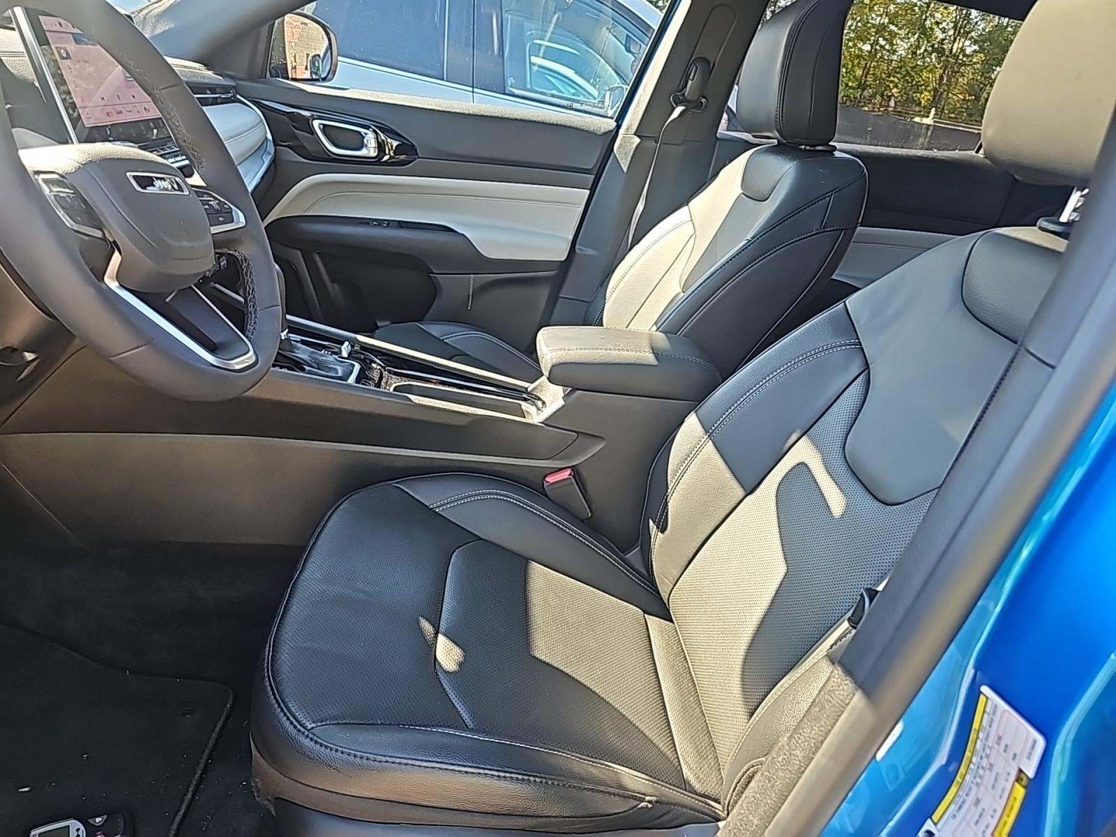 2025 Jeep Compass Limited AWD