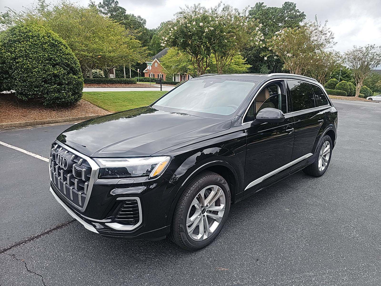 2025 Audi Q7 Premium 45 TFSI