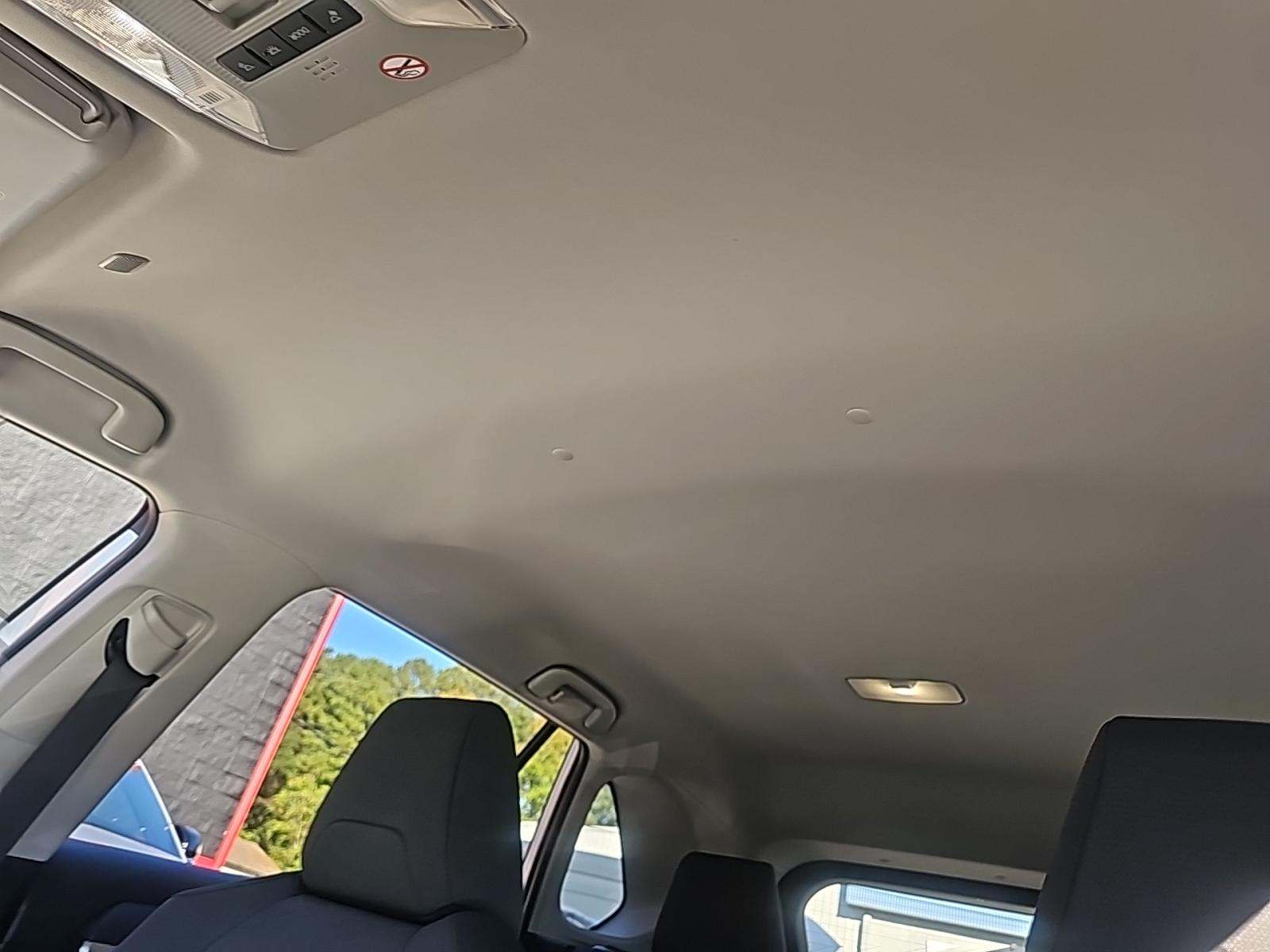 2025 Toyota RAV4 XLE FWD