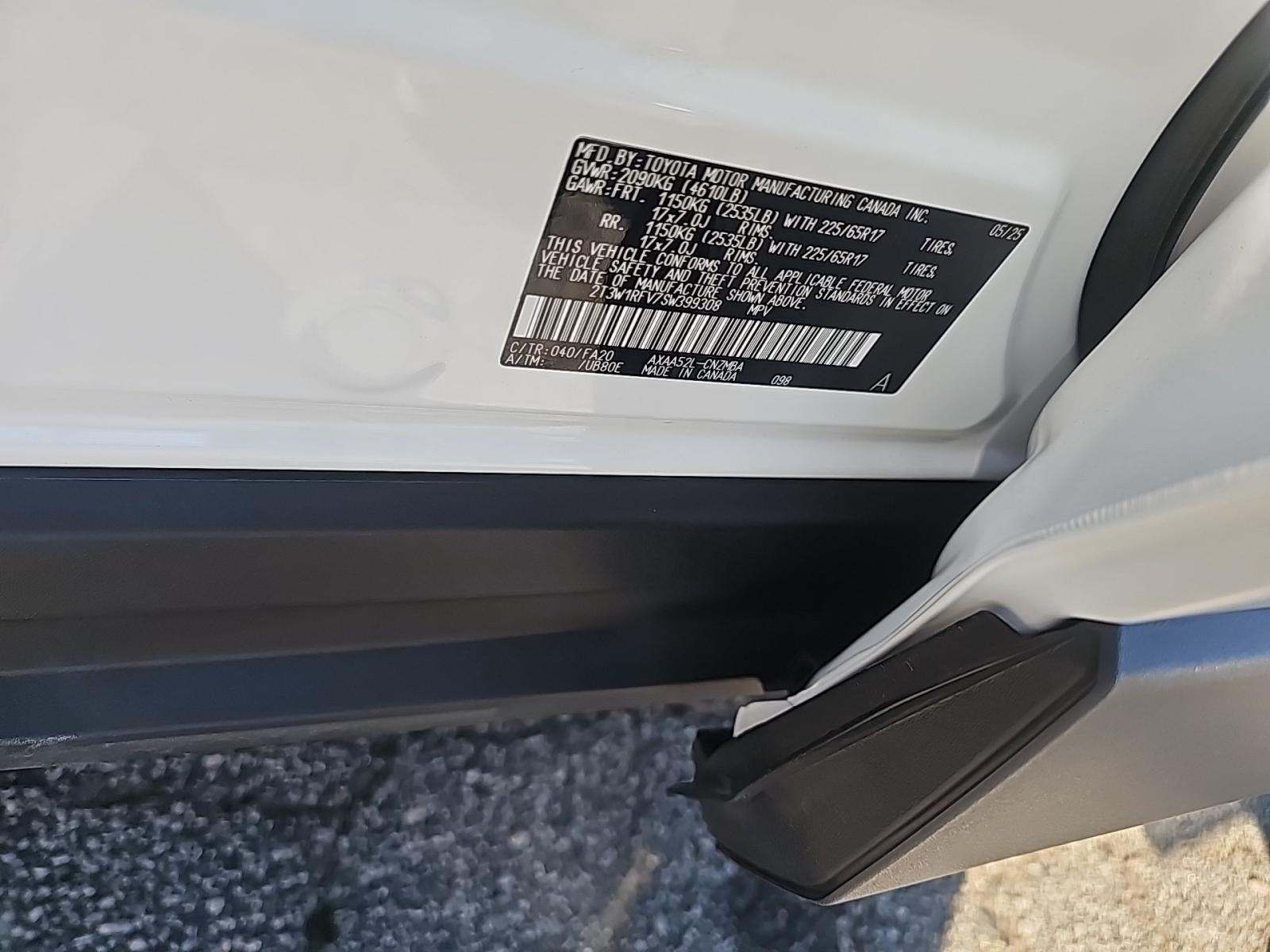 2025 Toyota RAV4 XLE FWD