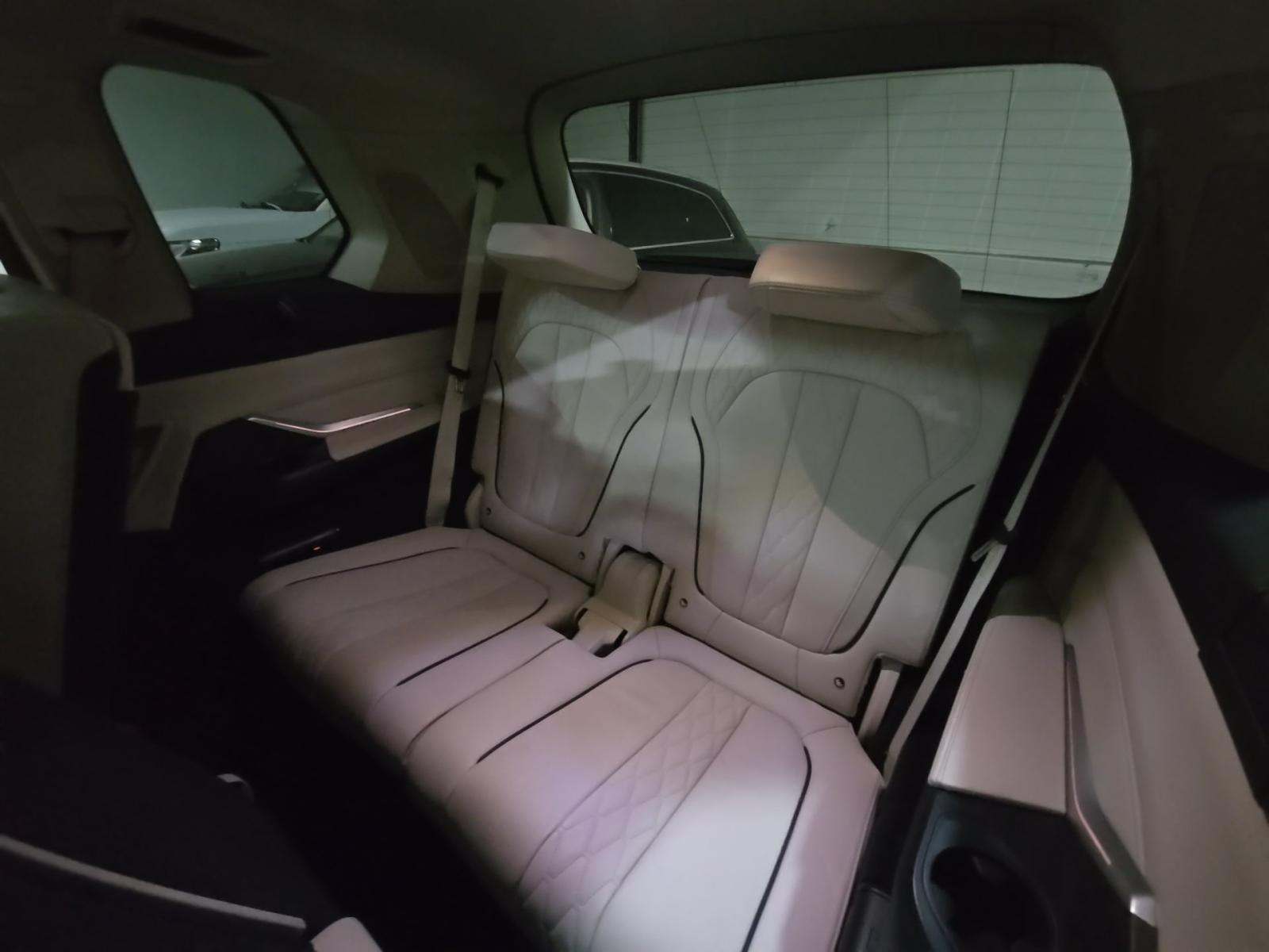 2020 BMW X7 xDrive40i AWD