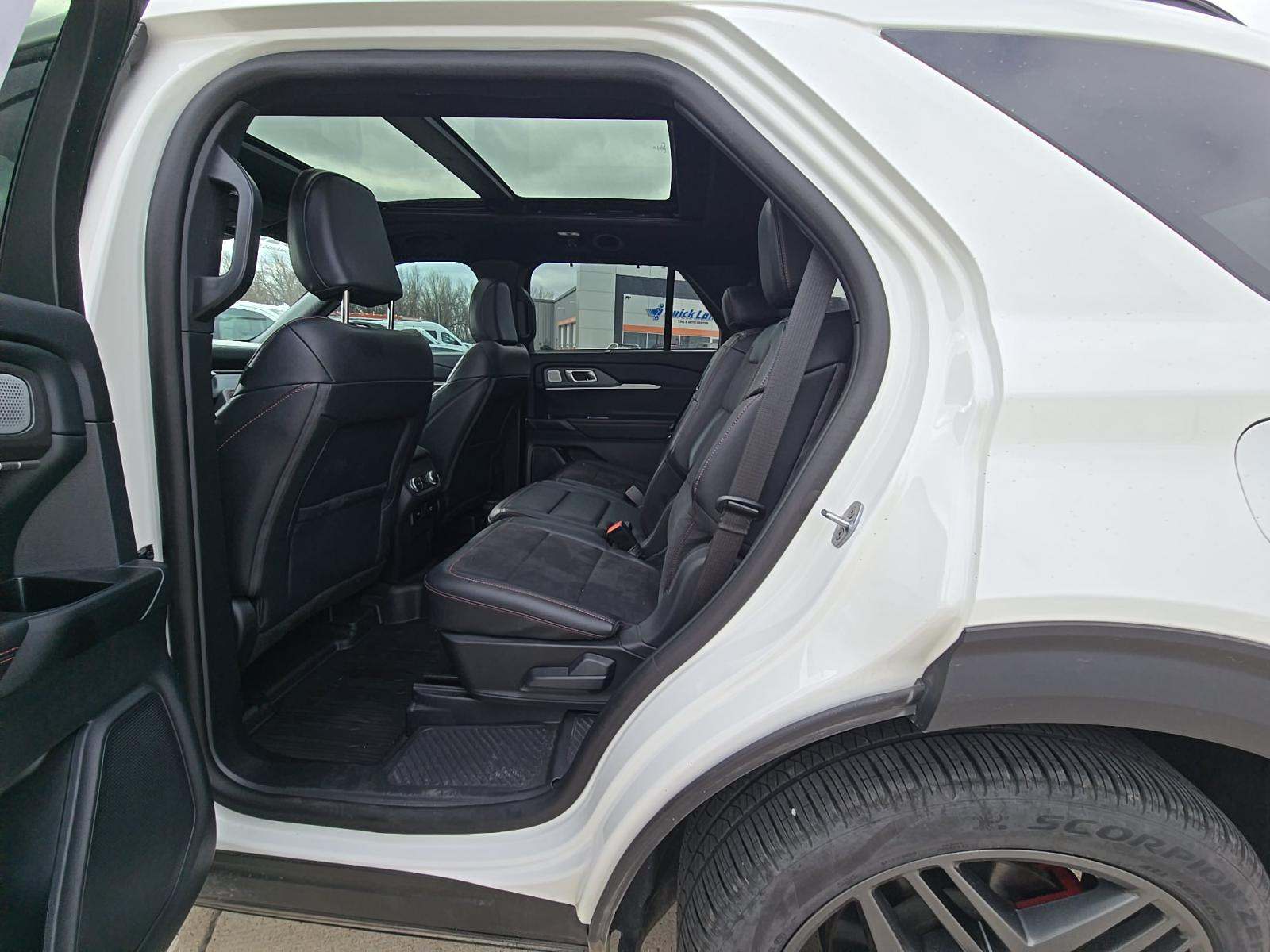 FORD EXPLORER - 9
