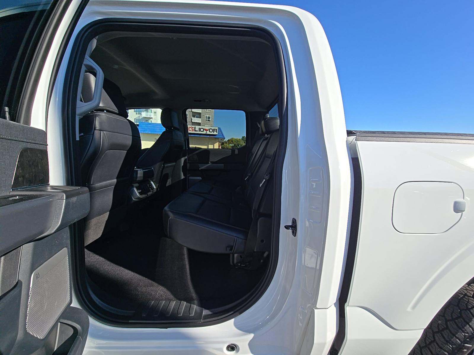 2023 Ford F-150 Lariat AWD