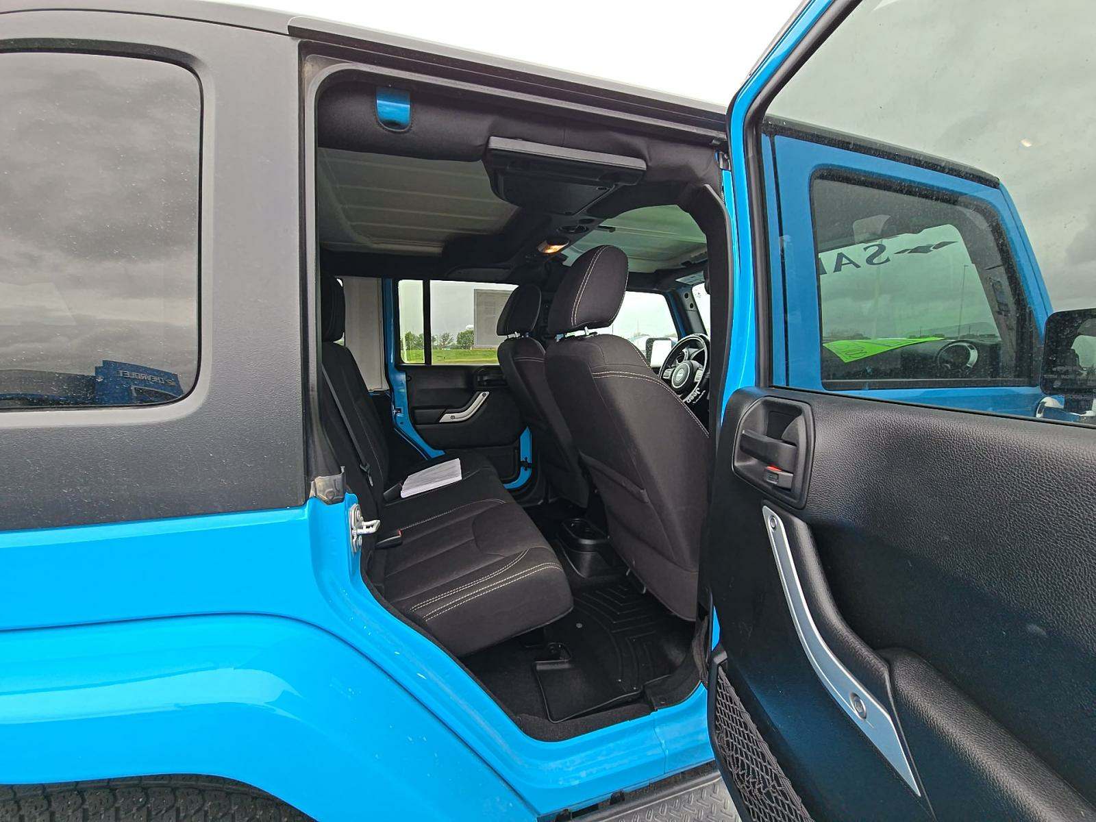 2017 Jeep Wrangler Unlimited Sahara AWD