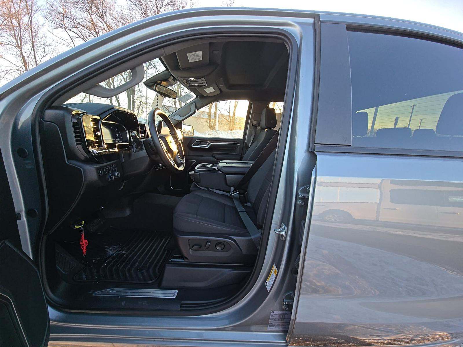 2025 Chevrolet Silverado 1500 LT AWD