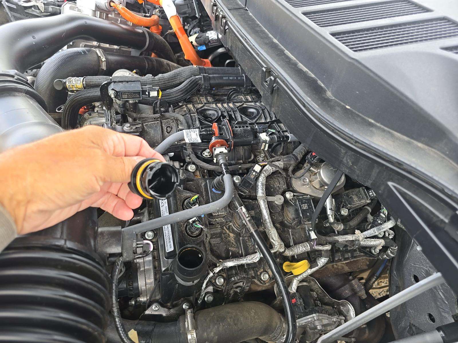 2025 Ford F-150 Hybrid Lariat AWD