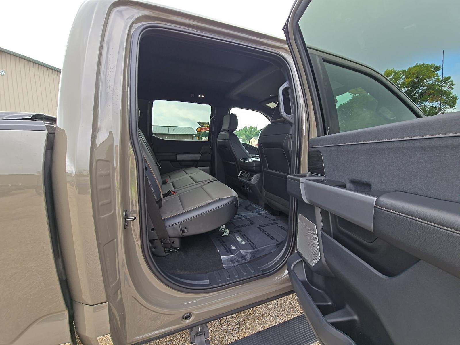 2025 Ford F-150 Hybrid Lariat AWD