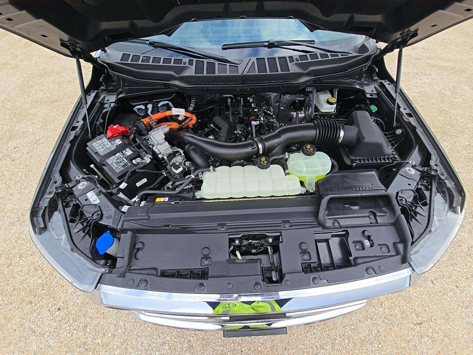 2025 Ford F-150 Hybrid Lariat AWD
