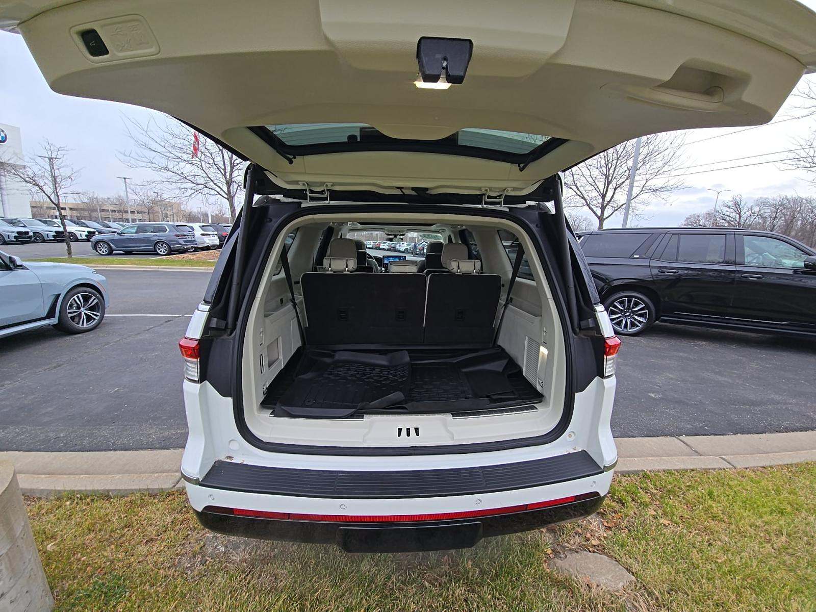 2023 Lincoln Navigator L Black Label AWD