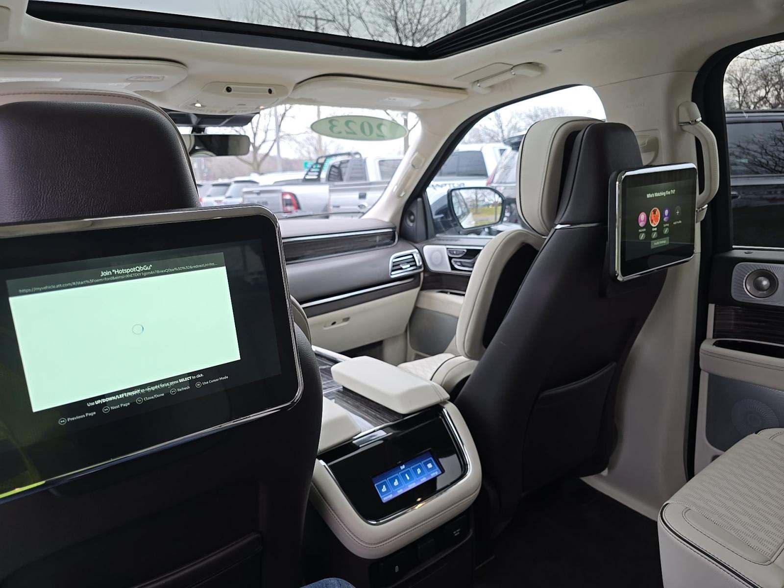 2023 Lincoln Navigator L Black Label AWD