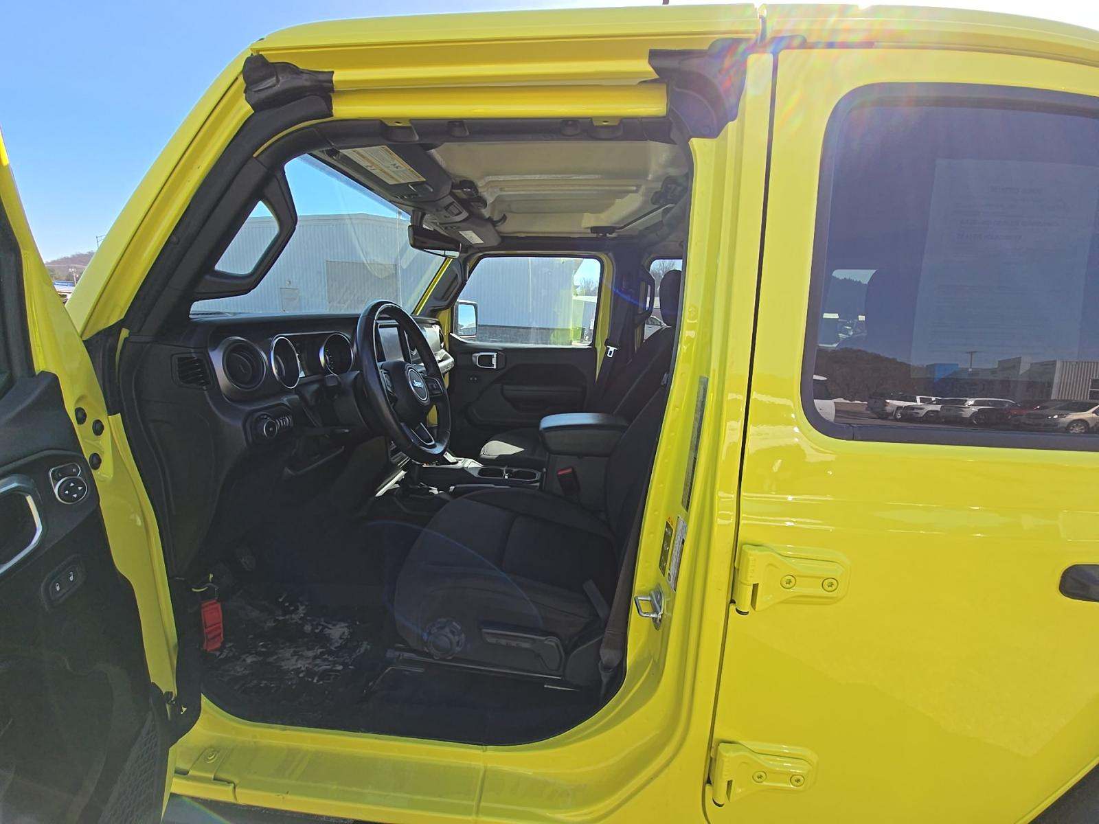 JEEP UNLIMITED HIGH TIDE EDITION - 2