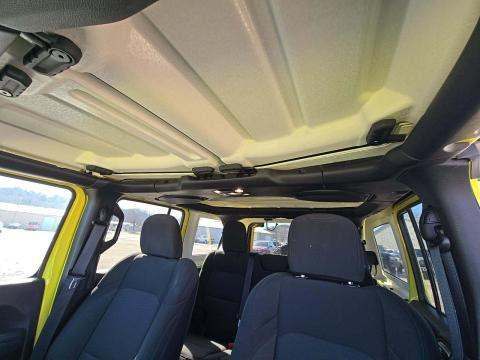 JEEP UNLIMITED HIGH TIDE EDITION - 7