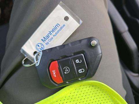 JEEP UNLIMITED HIGH TIDE EDITION - 4