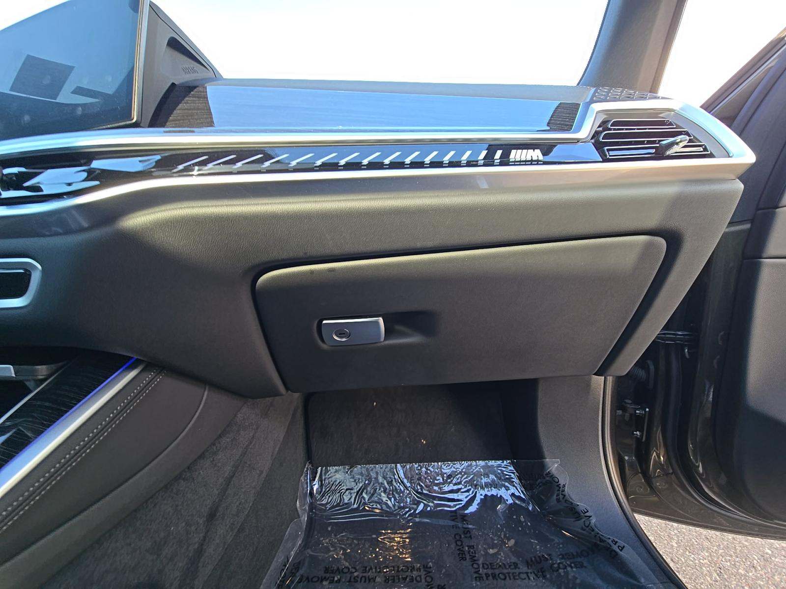 2024 BMW X5 M60i AWD