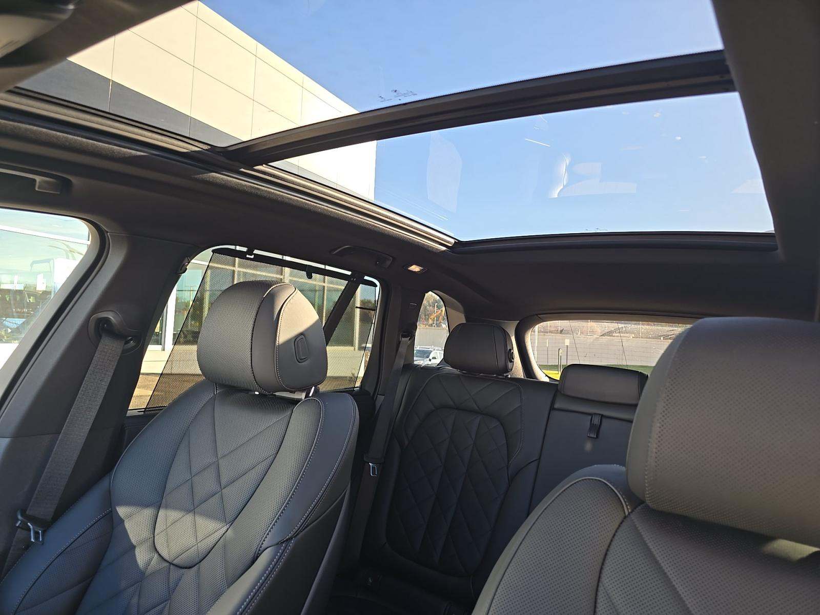 2024 BMW X5 M60i AWD