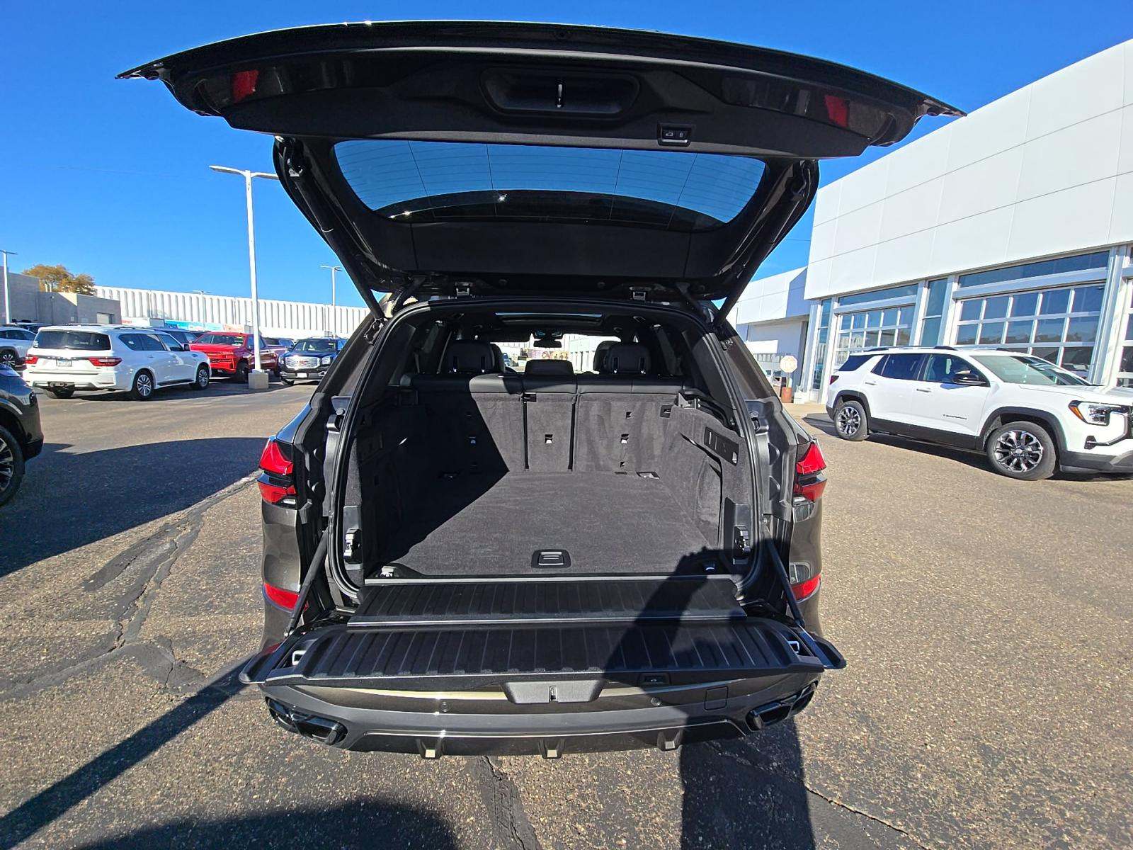 2024 BMW X5 M60i AWD