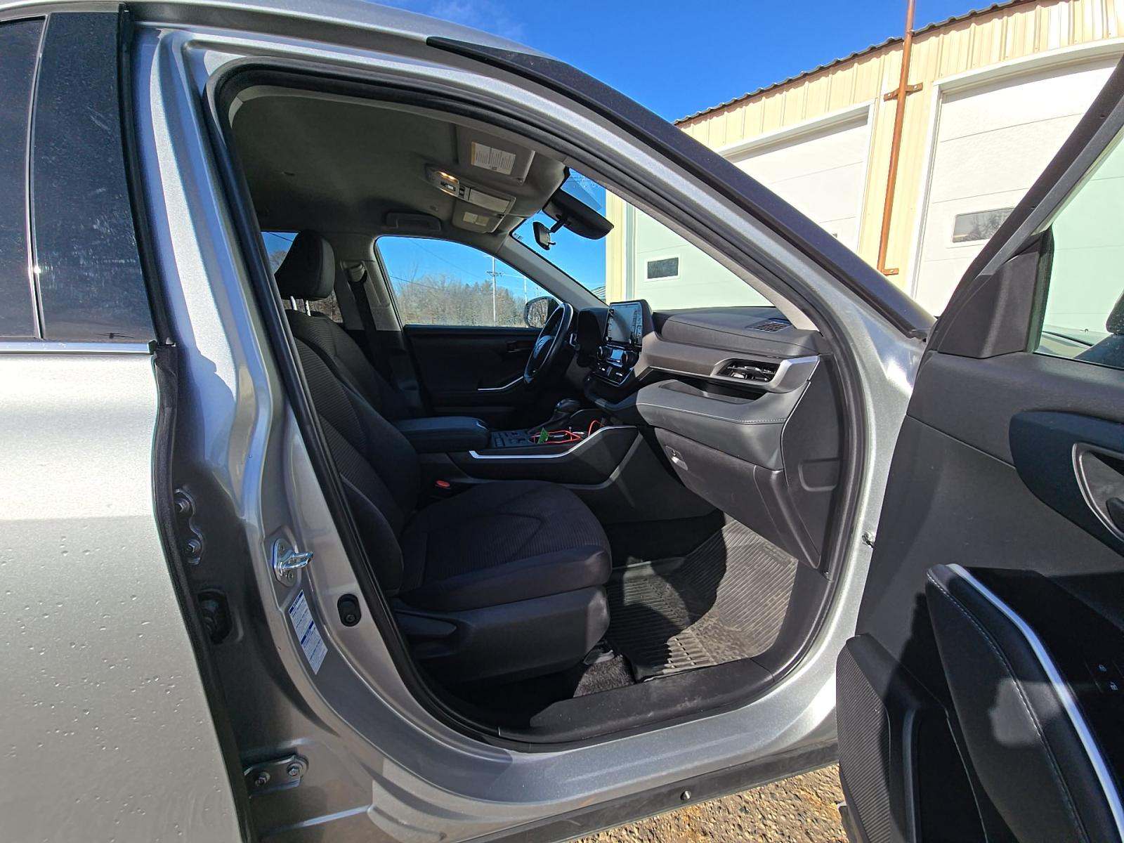 2022 Toyota Highlander LE AWD